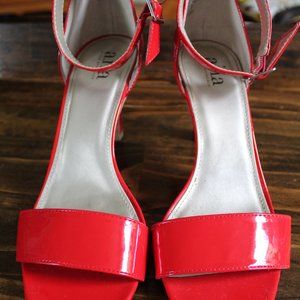 Ana Women's Size 10 Red High Heels